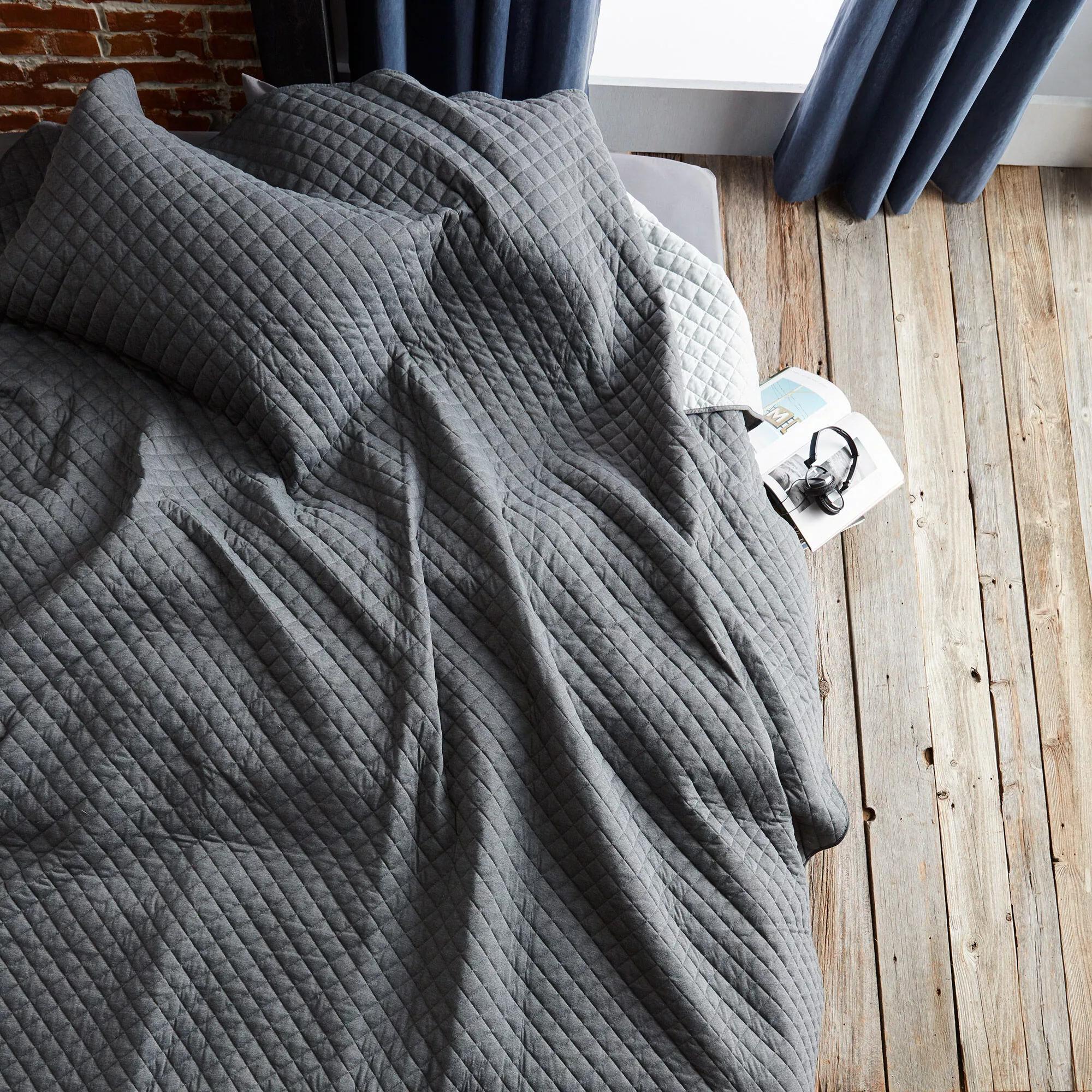 Damien Collection - Reversible Jersey Coverlet Set