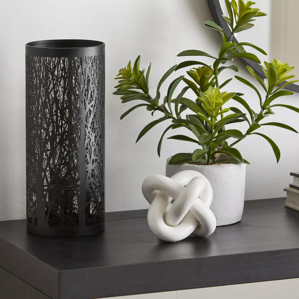 Black Metal Table Lamp