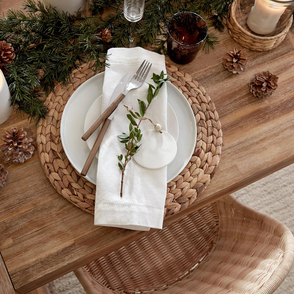 Water Hyacinth Round Placemat