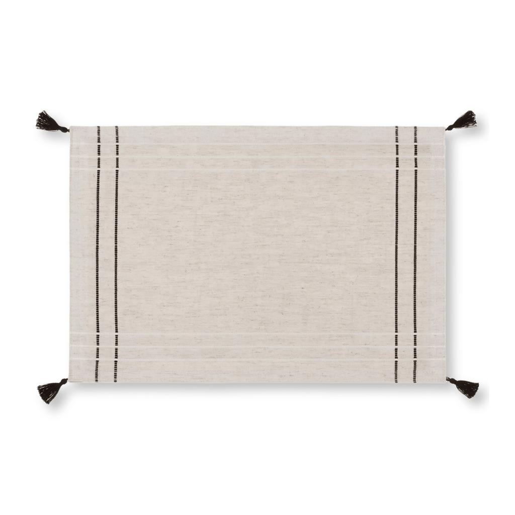 Set of 4 Fabric Placemats with Tassels