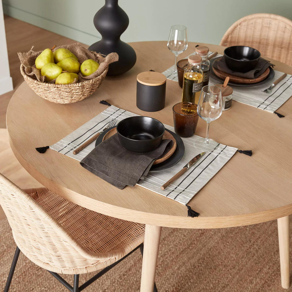 Set of 4 Fabric Placemats with Tassels