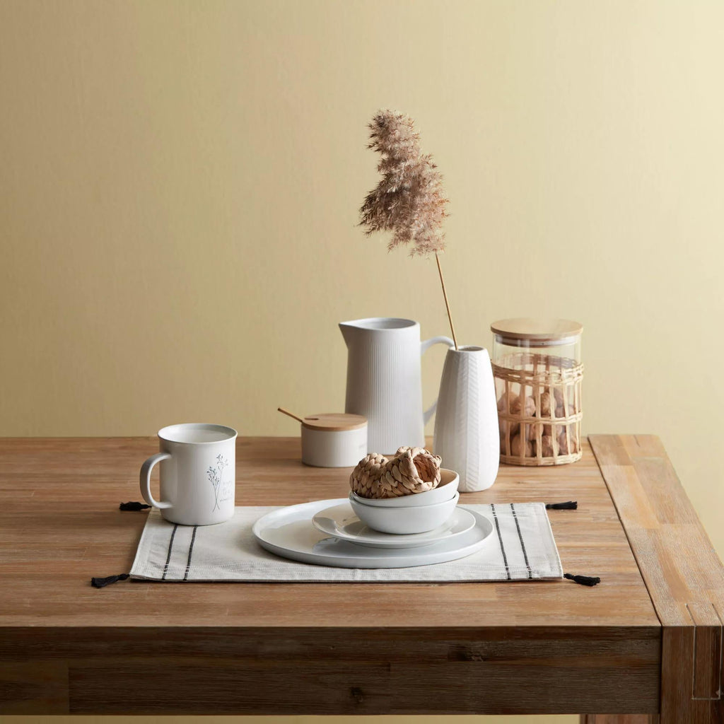 Set of 4 Fabric Placemats with Tassels