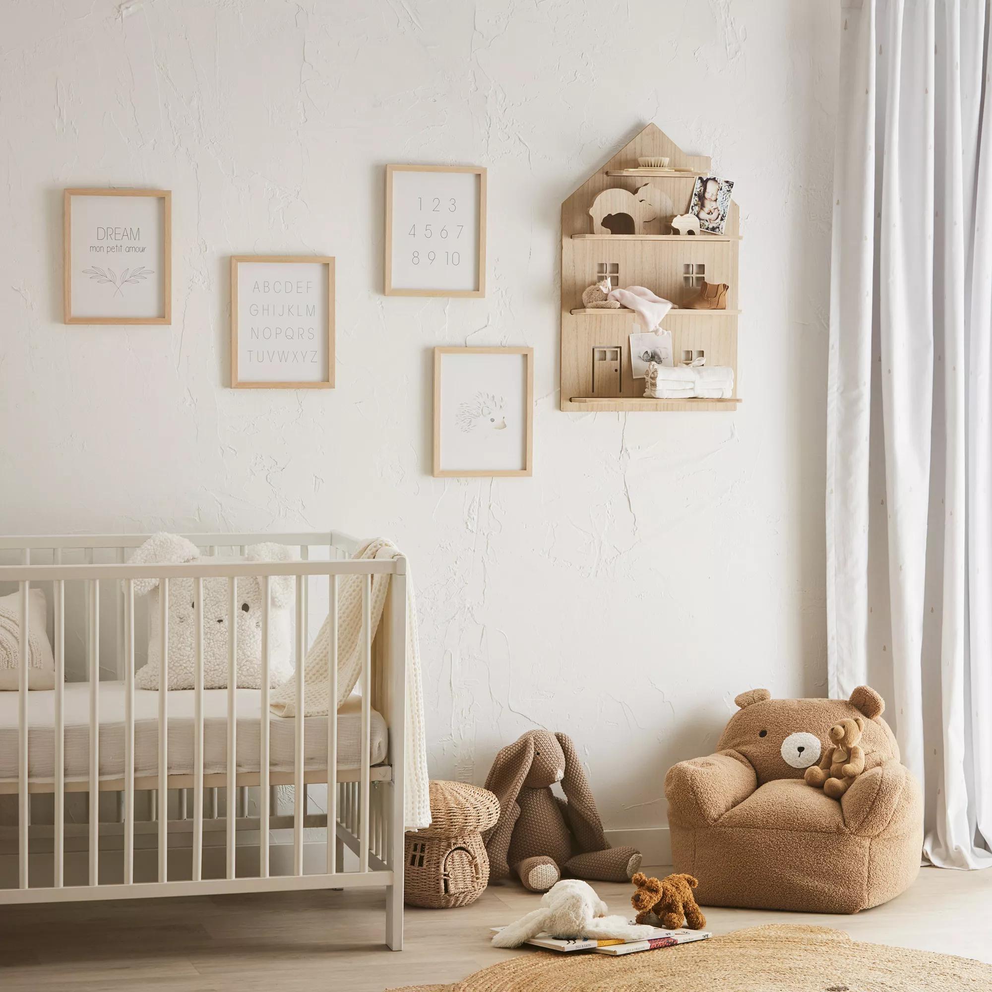 Sherpa Bear-Shaped Chair