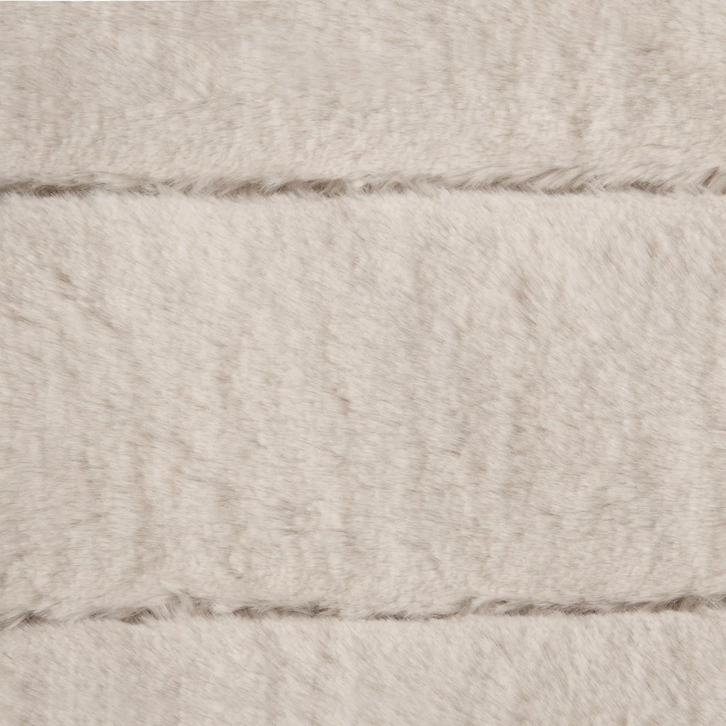 Oatmeal Cougar Faux Fur Throw