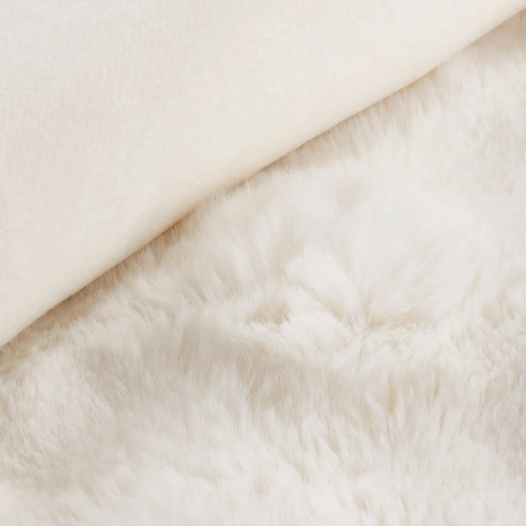 Amelia Fur Throw