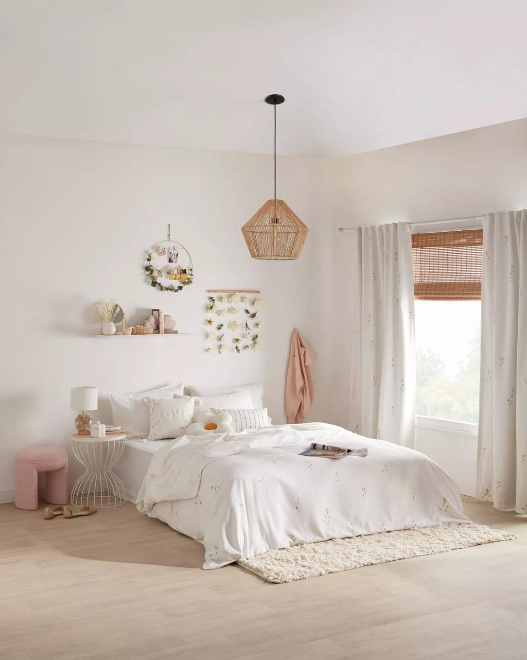 Dried Flowers Table Lamp