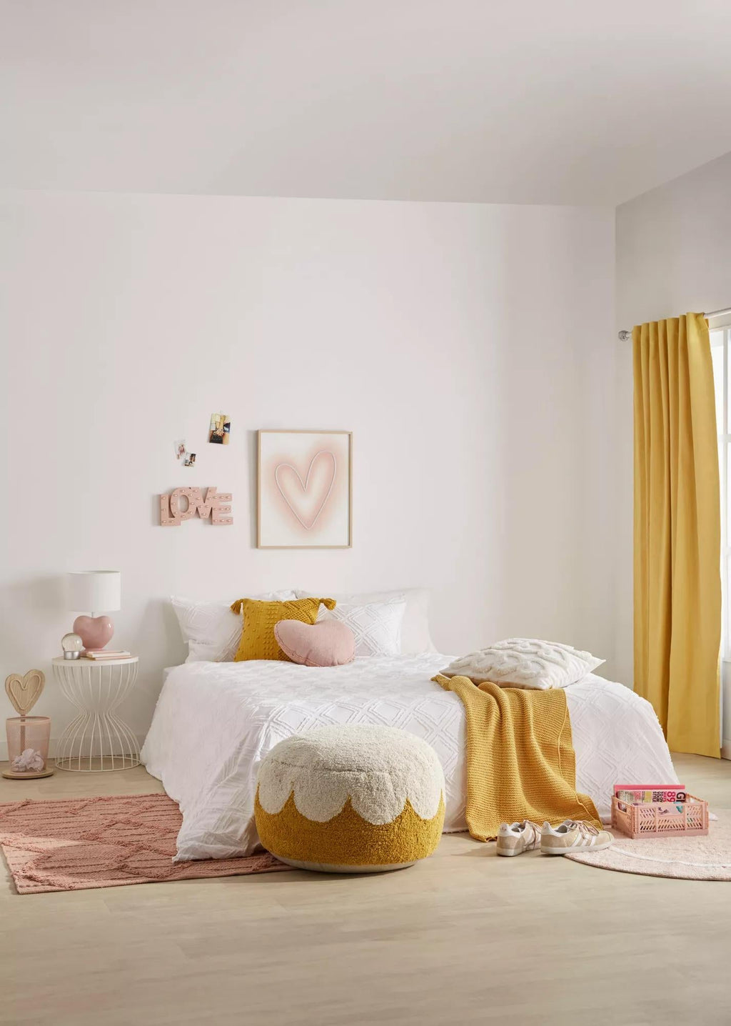 Pink Heart Shaped Table Lamp