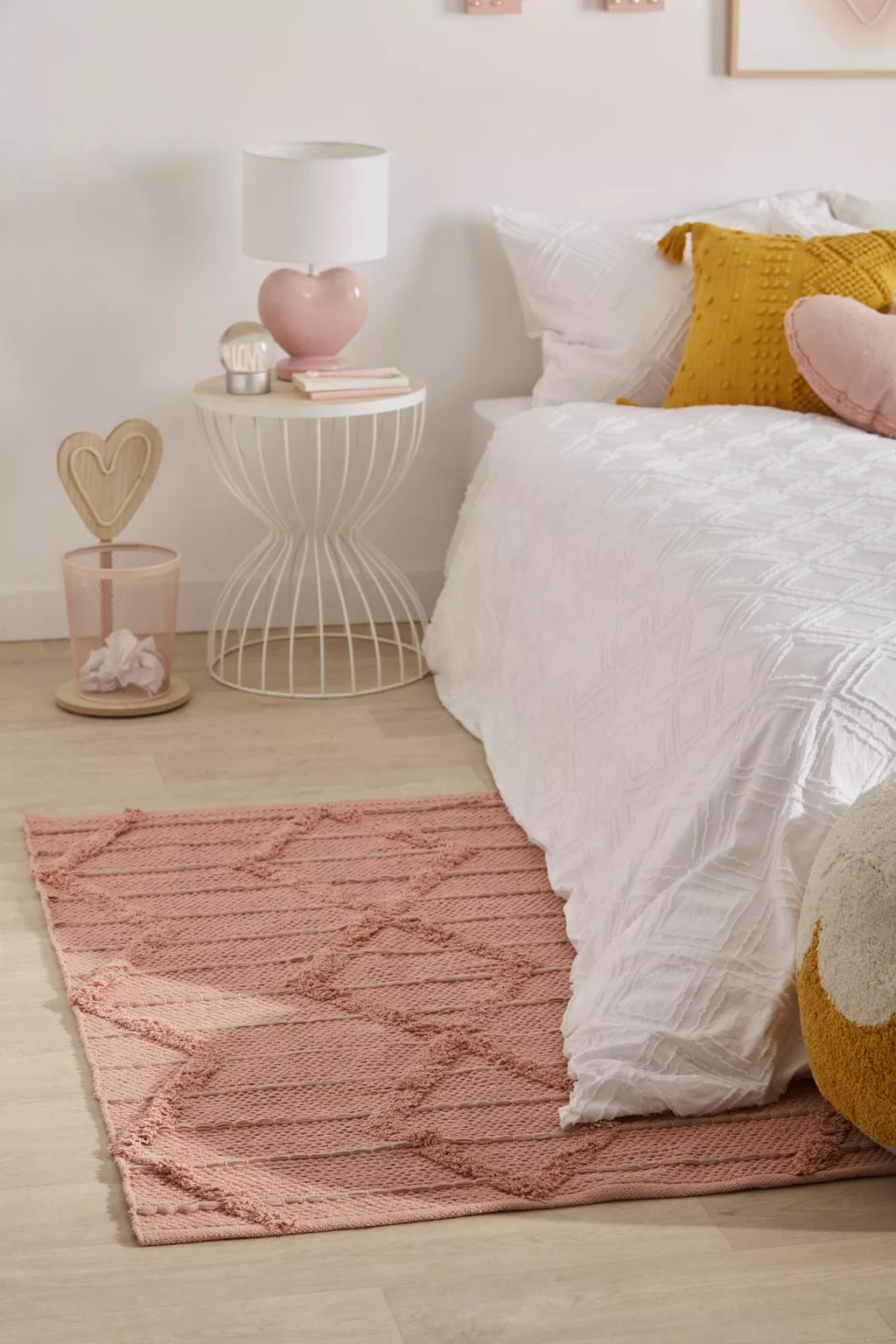 Pink Heart Shaped Table Lamp