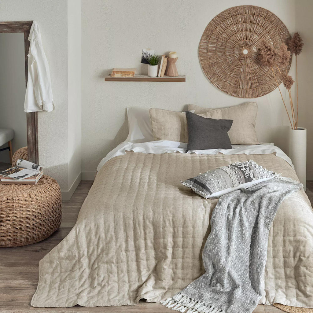 Beige Quin Collection - 3-Piece Coverlet Set