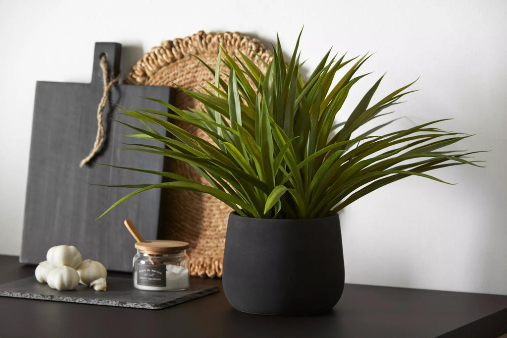 Round Natural Fiber Placemat