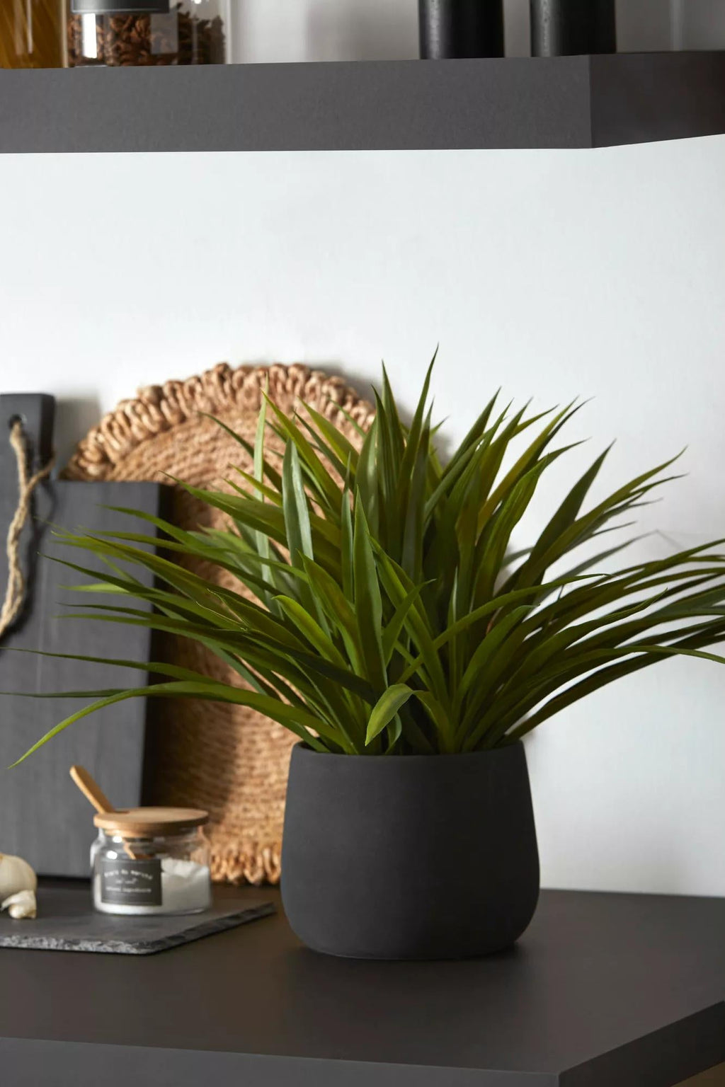 Round Natural Fiber Placemat