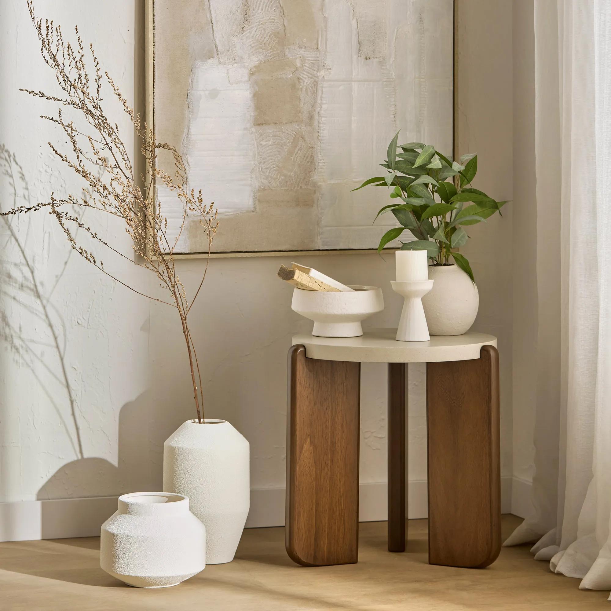 Ceramic Bowl on Stand