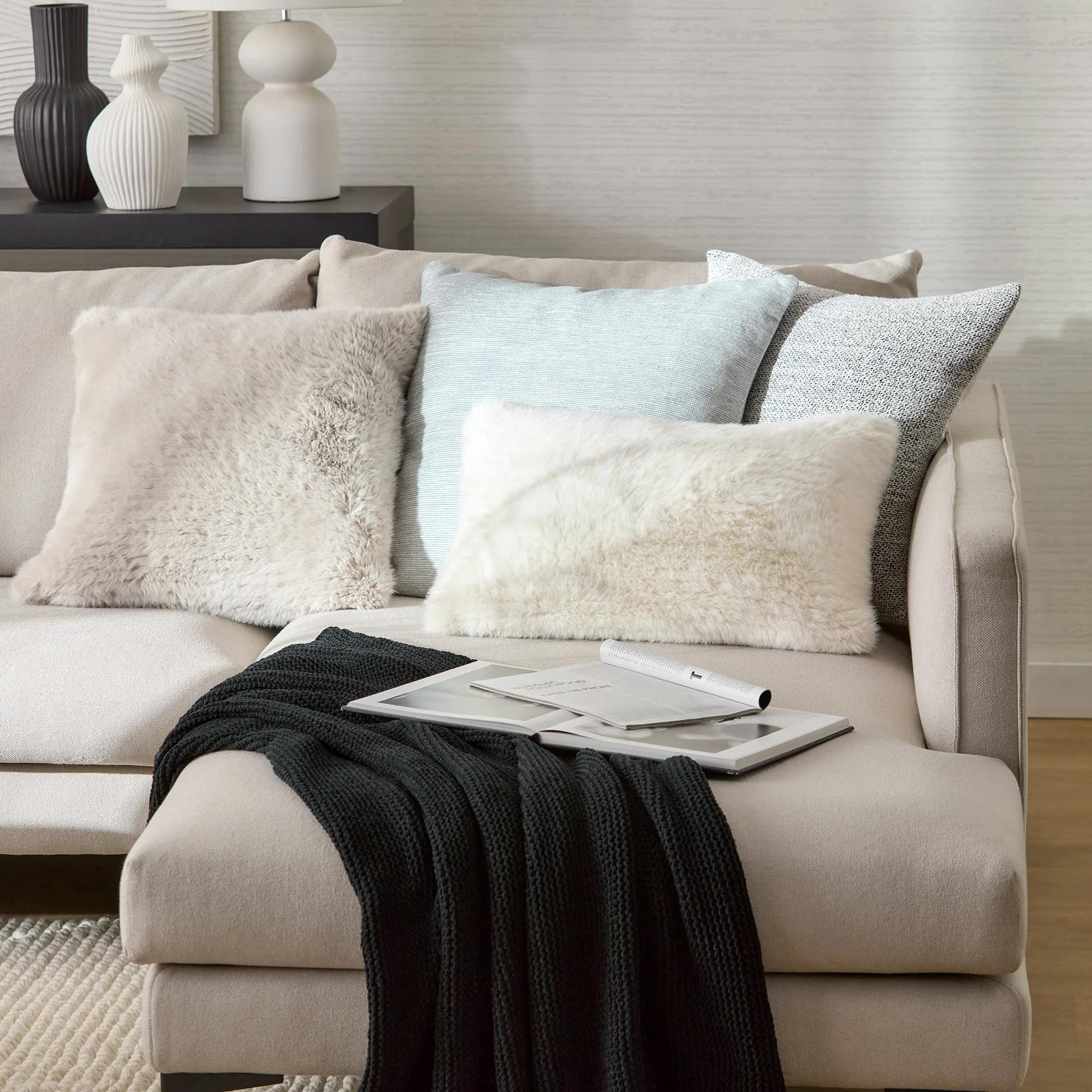 Black Lonny Woven Throw