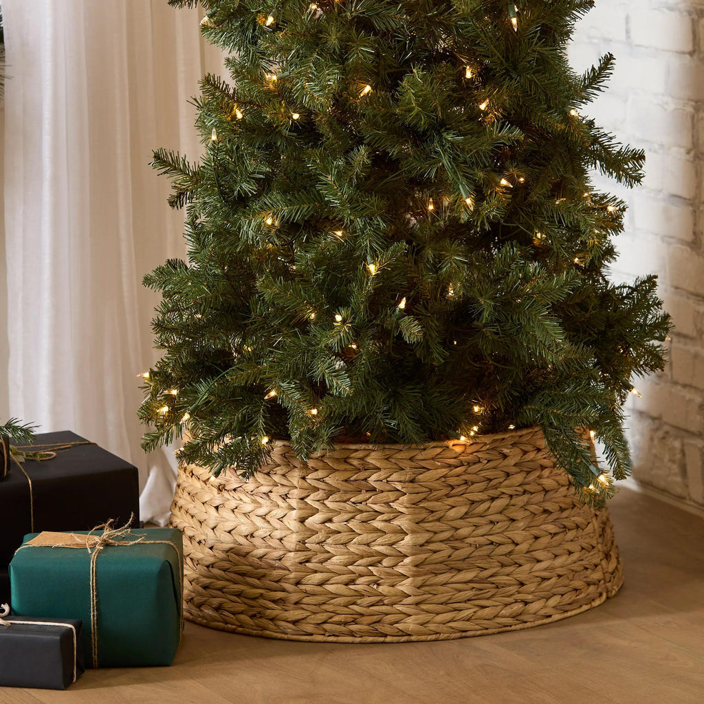 Natural Fiber Tree Skirt