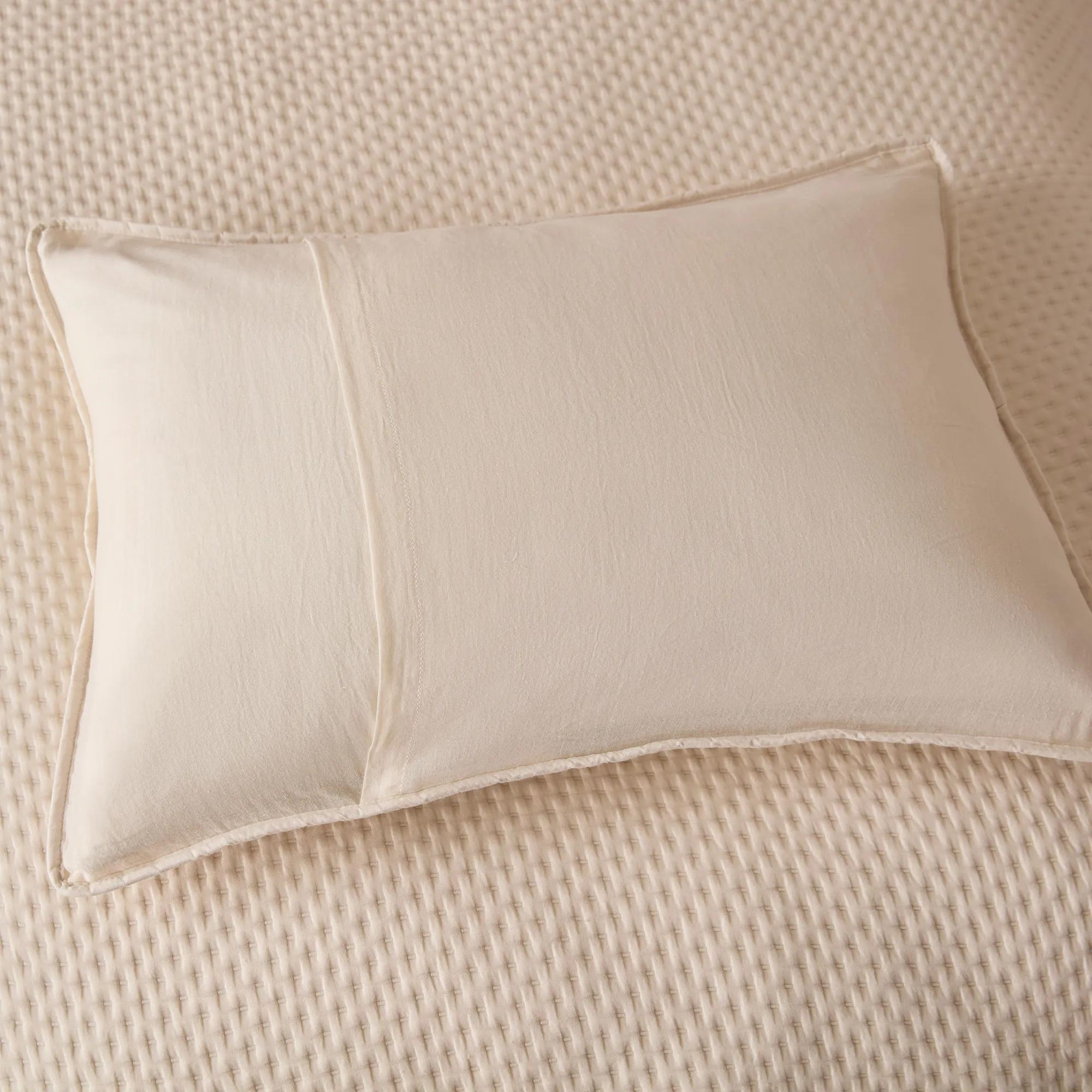 Yaso Collection - Coverlet Set